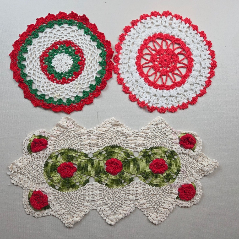 Vintage Handmade Crochet Doily Set 3pc Christmas Red White Green Floral Lace